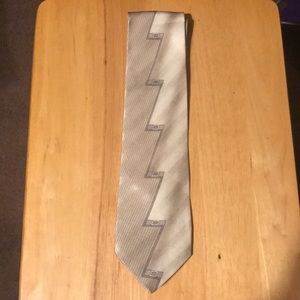 Men’s silk tie